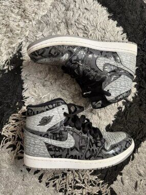Jordan 1 High OG Rebellionaire 555088-036 Sz 6.5